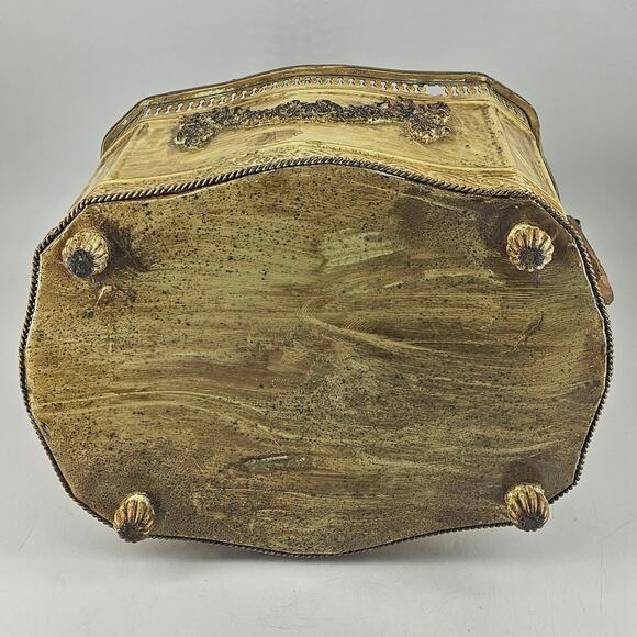 Vintage footed metal Victorian style ornate bowl planter dish - Picture 5 of 5